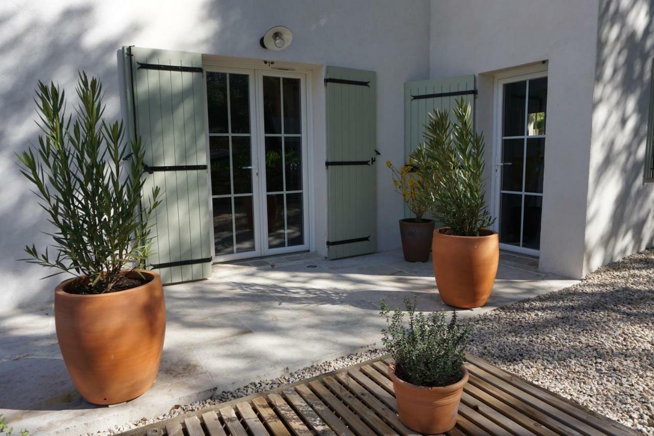 Maison Les Costes Vernegues Extérieur photo